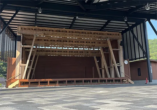 島根県大田市/道の駅ごいせ仁摩/ステージ