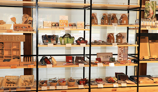 島根県大田市/道の駅ごいせ仁摩/直売・物販/工芸品