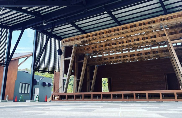 島根県大田市/道の駅ごいせ仁摩/イベントステージ