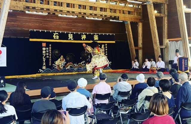島根県大田市/道の駅ごいせ仁摩/イベントステージ