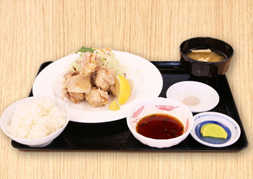 大山ハーブ鳥の唐揚げ定食